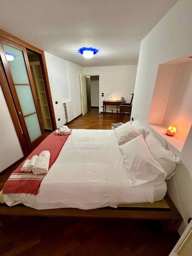 Piazza Carlo Alberto Hotel Cagliari Buitenkant foto