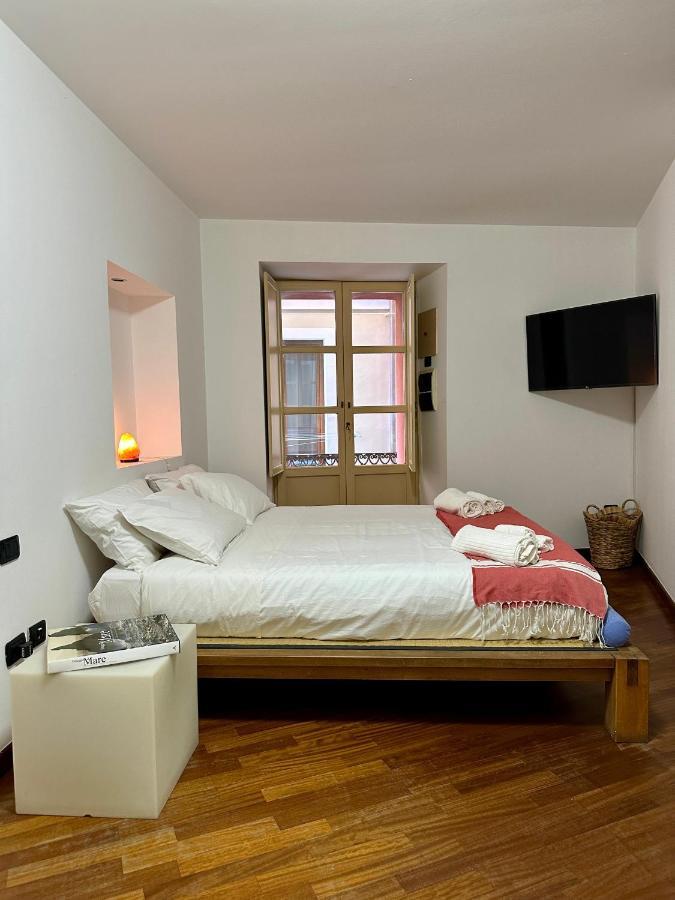 Piazza Carlo Alberto Hotel Cagliari Buitenkant foto